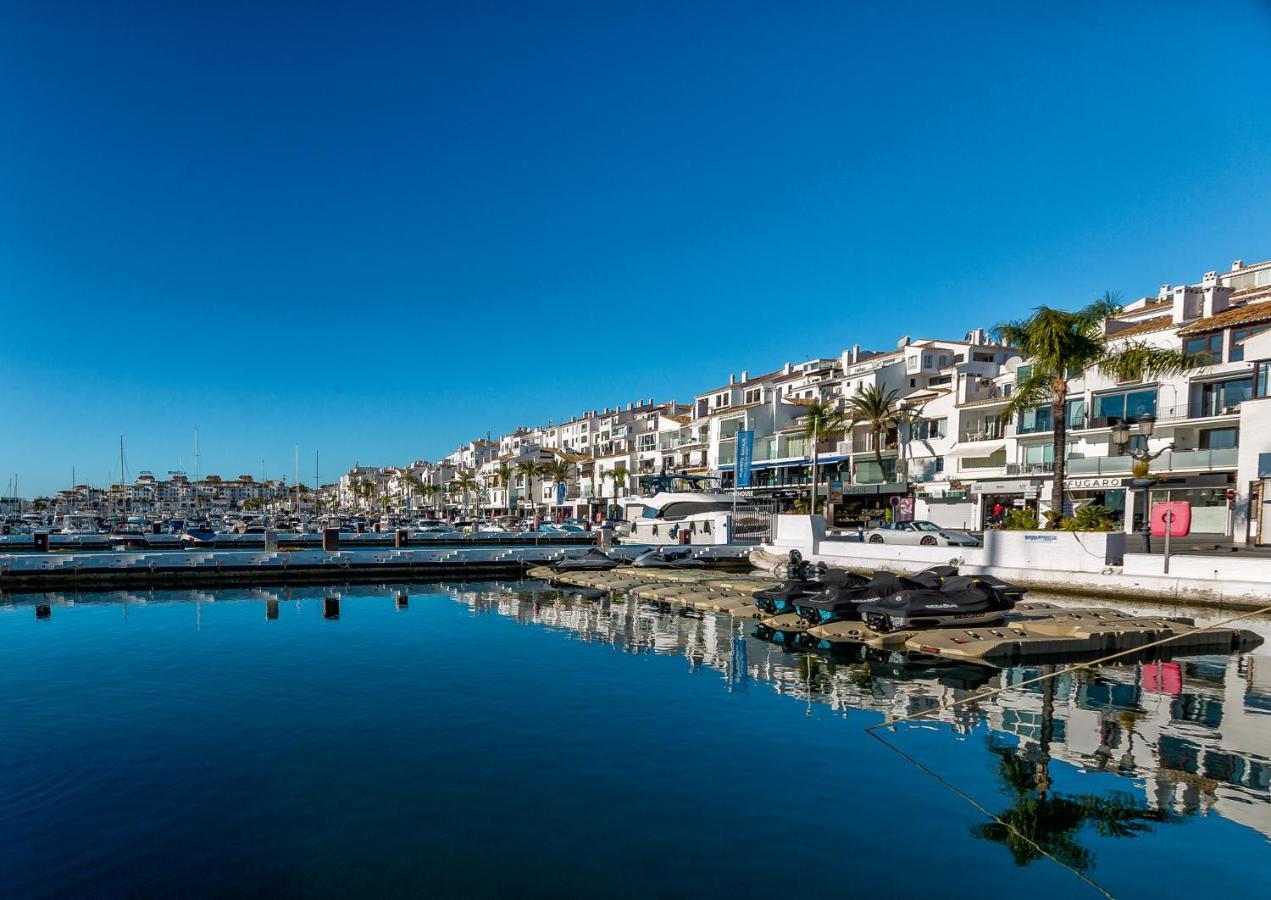 マルベーリャPenthouse In Puerto Banusアパートメント エクステリア 写真