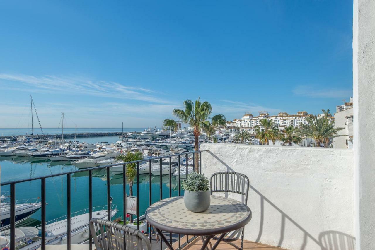 マルベーリャPenthouse In Puerto Banusアパートメント エクステリア 写真