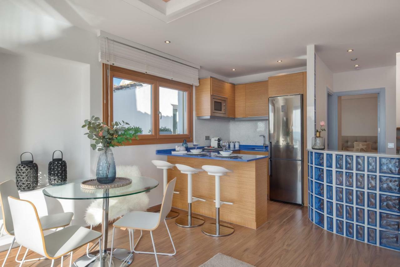 マルベーリャPenthouse In Puerto Banusアパートメント エクステリア 写真